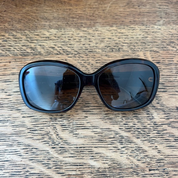 Prada Milano Black Sunglasses - Picture 1 of 8